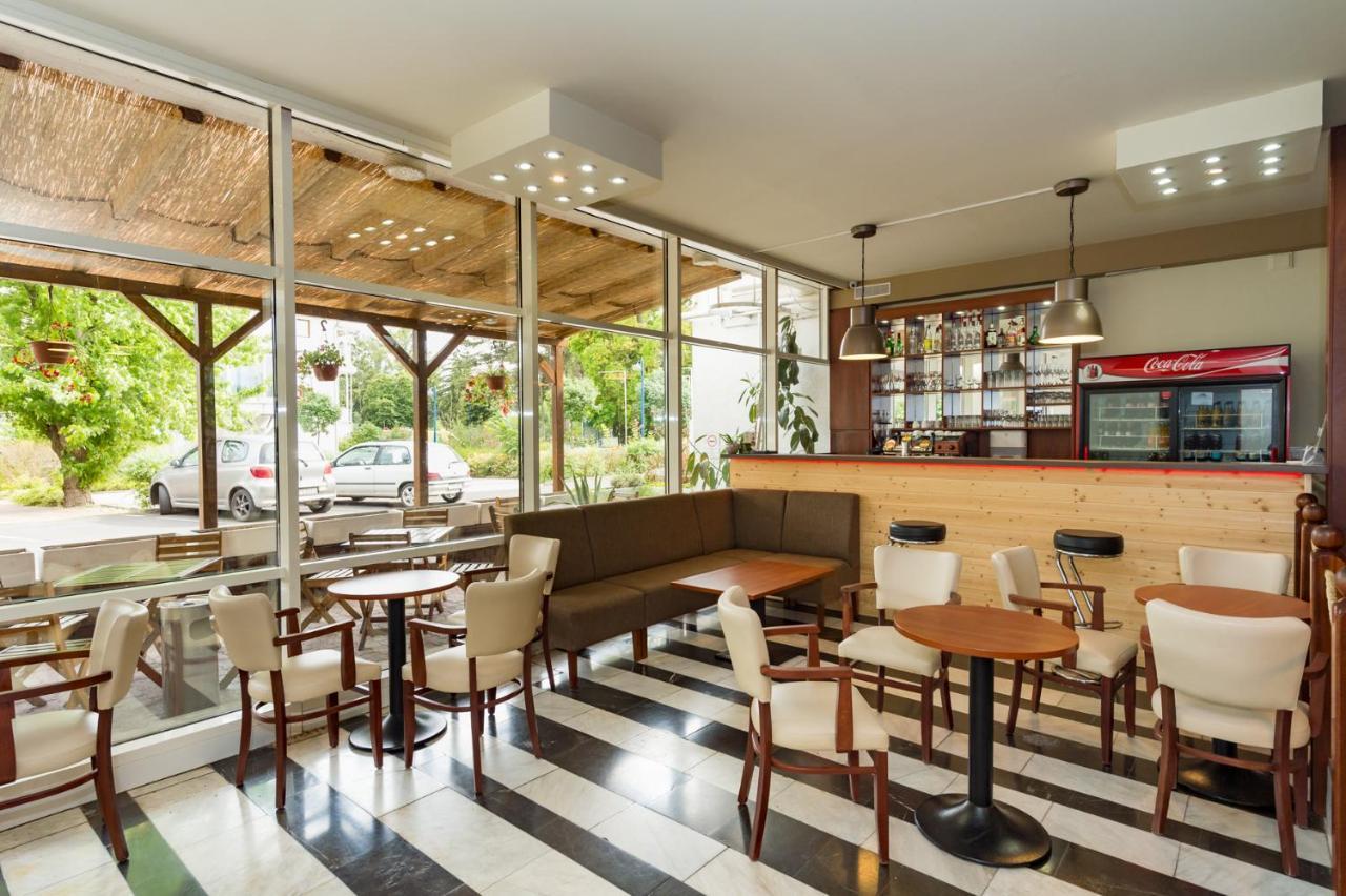 Hotel Molo Шіофок Екстер'єр фото