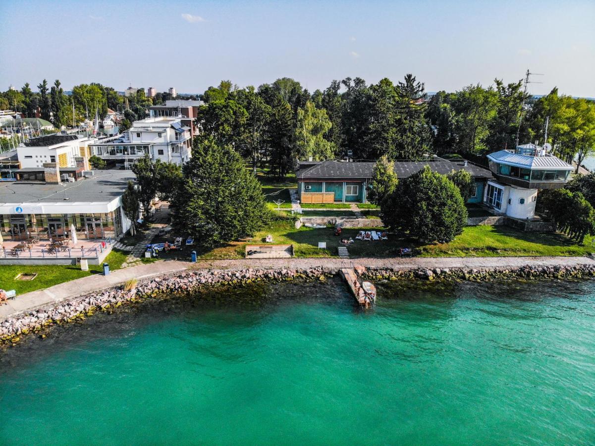 Hotel Molo Шіофок Екстер'єр фото